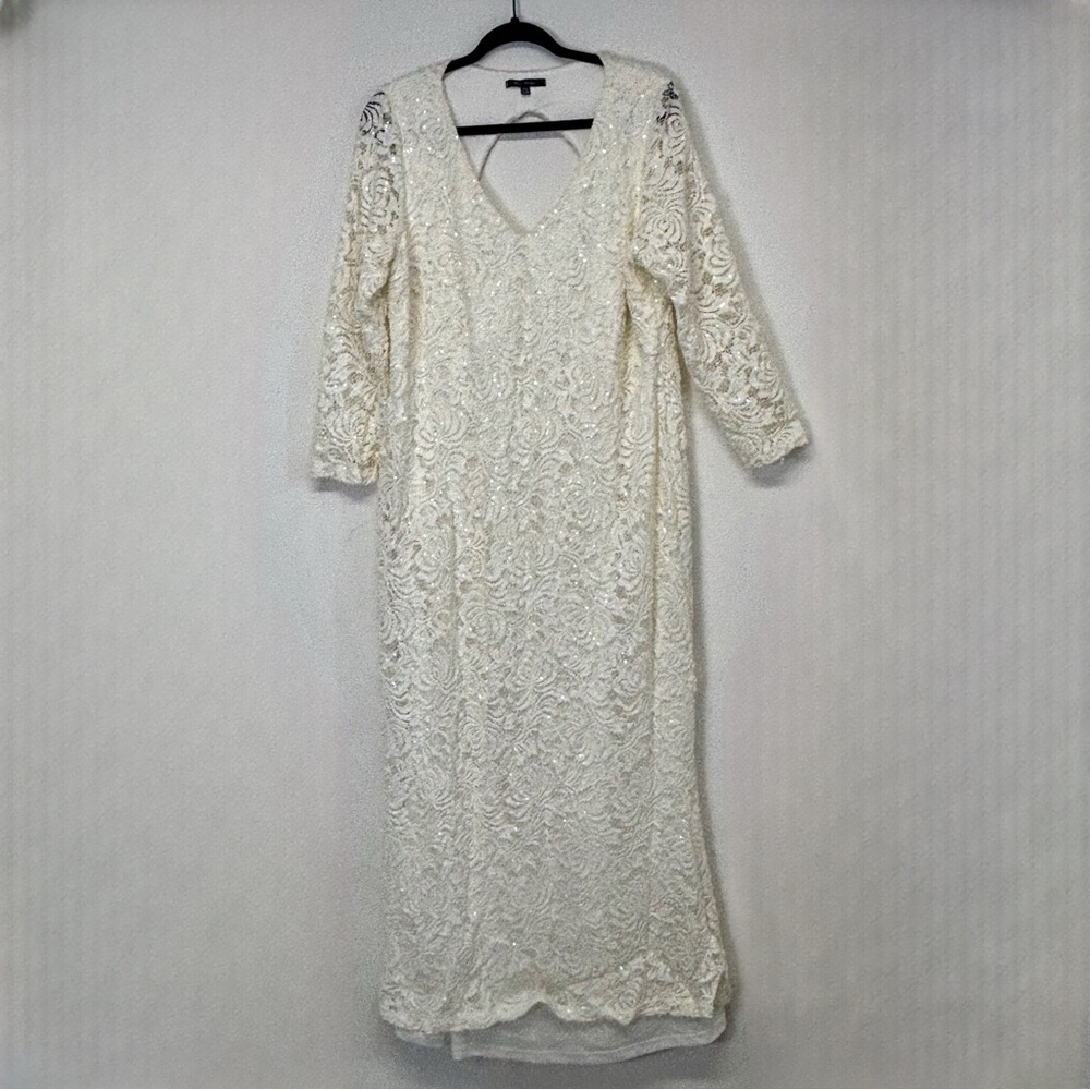 Blu Sage Cream Gown with 3/4 Sleeves and Scoop Neck